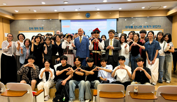 폴란드학과, 주한 폴란드 대사 초청 특별강연 개최 이미지